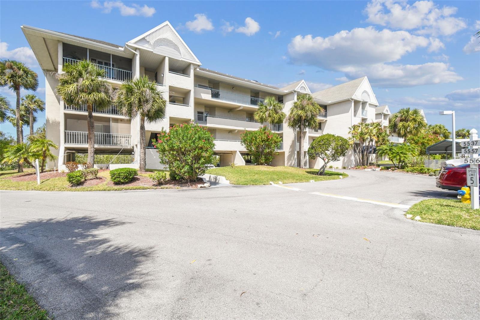 5537 SEA FOREST DR #301 — photo 4