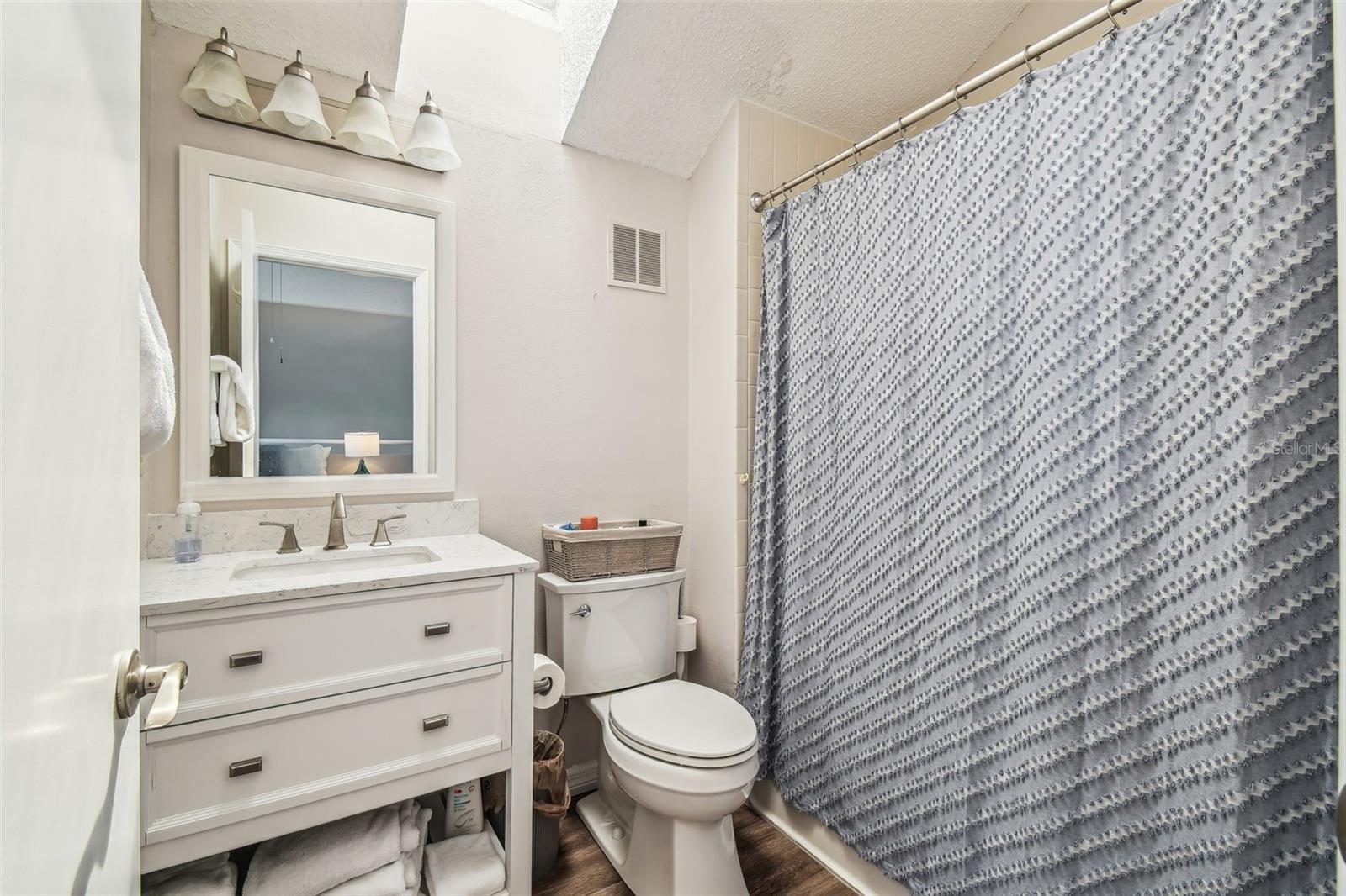 5537 SEA FOREST DR #301 — photo 32
