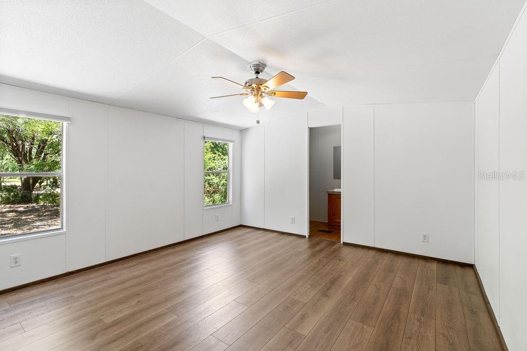 27133 MILLER RD — photo 8