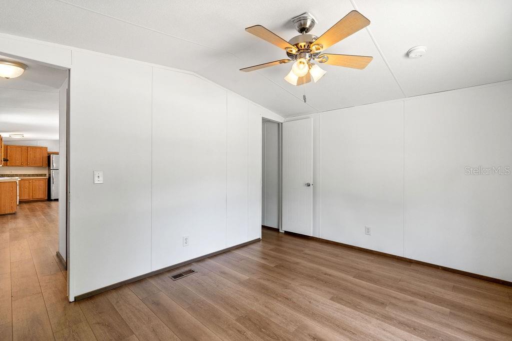 27133 MILLER RD — photo 3