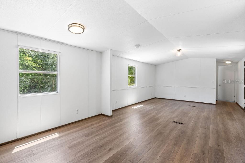 27133 MILLER RD — photo 13