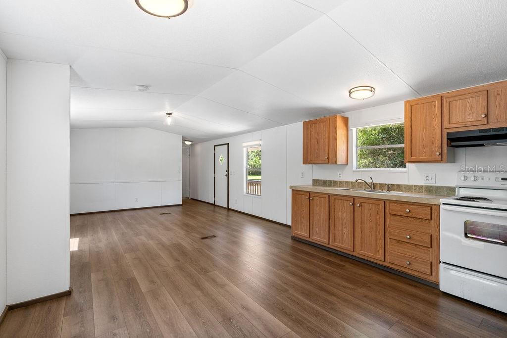 27133 MILLER RD — photo 12