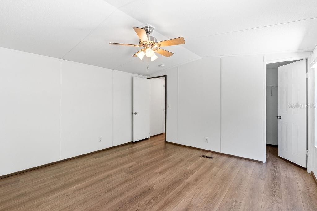 27133 MILLER RD — photo 14
