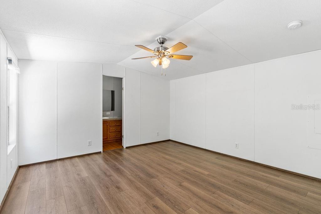 27133 MILLER RD — photo 9