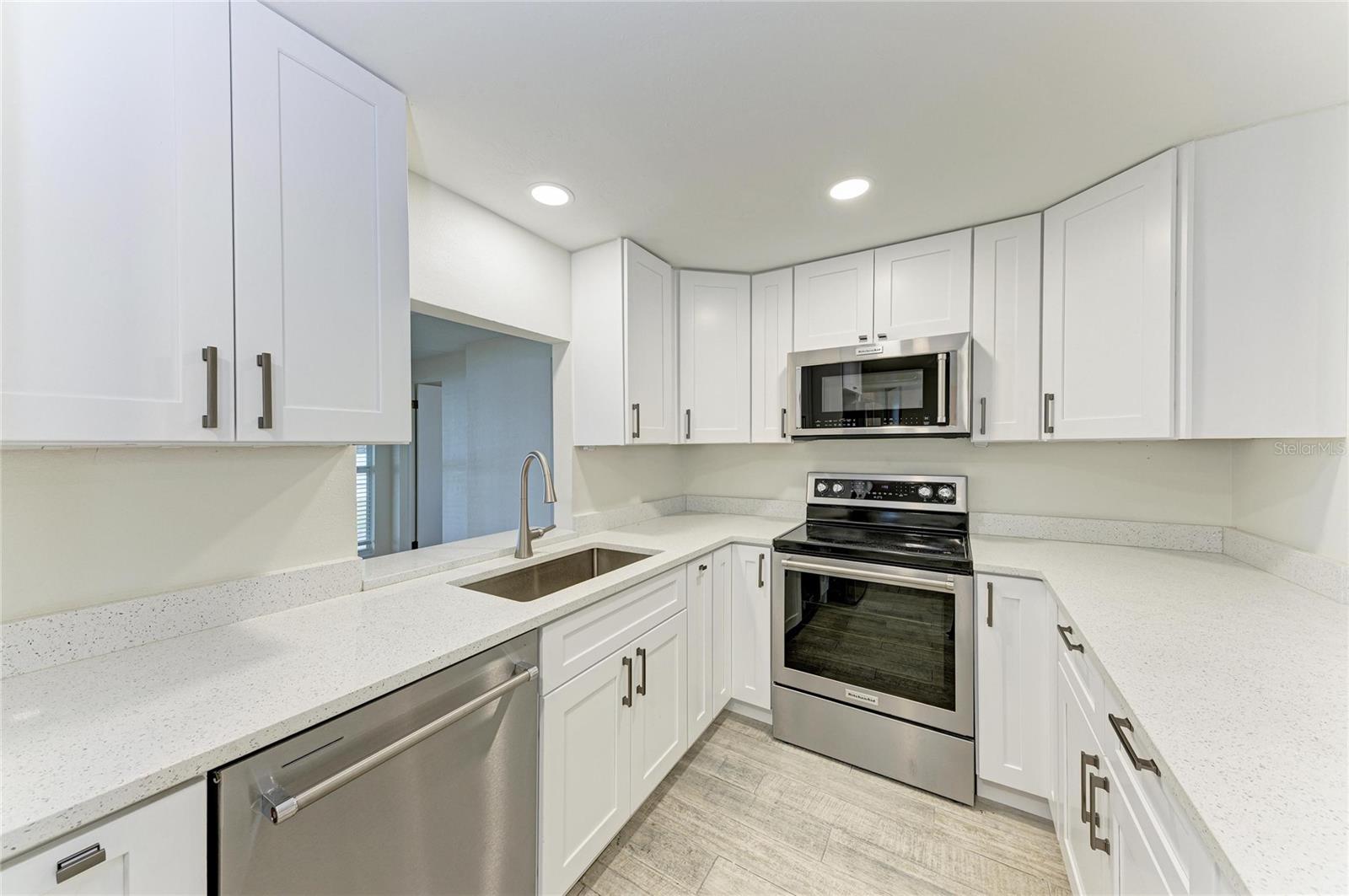 4319 AUGUSTINE AVE — photo 8