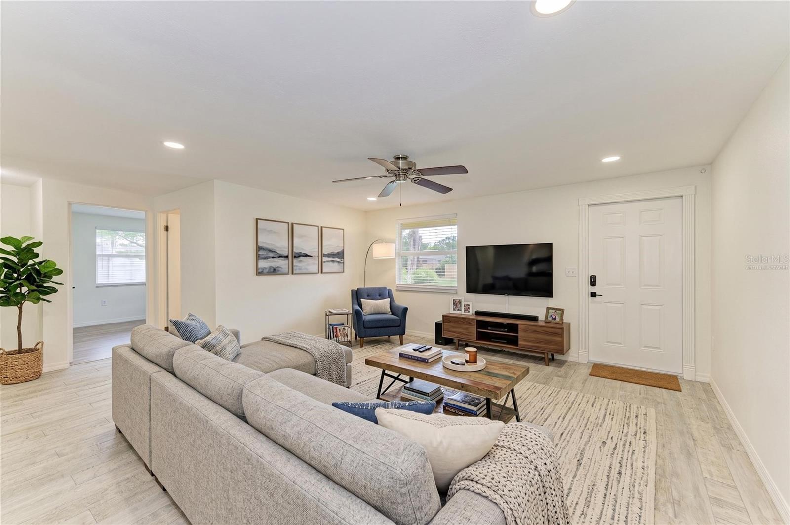 4319 AUGUSTINE AVE — photo 3