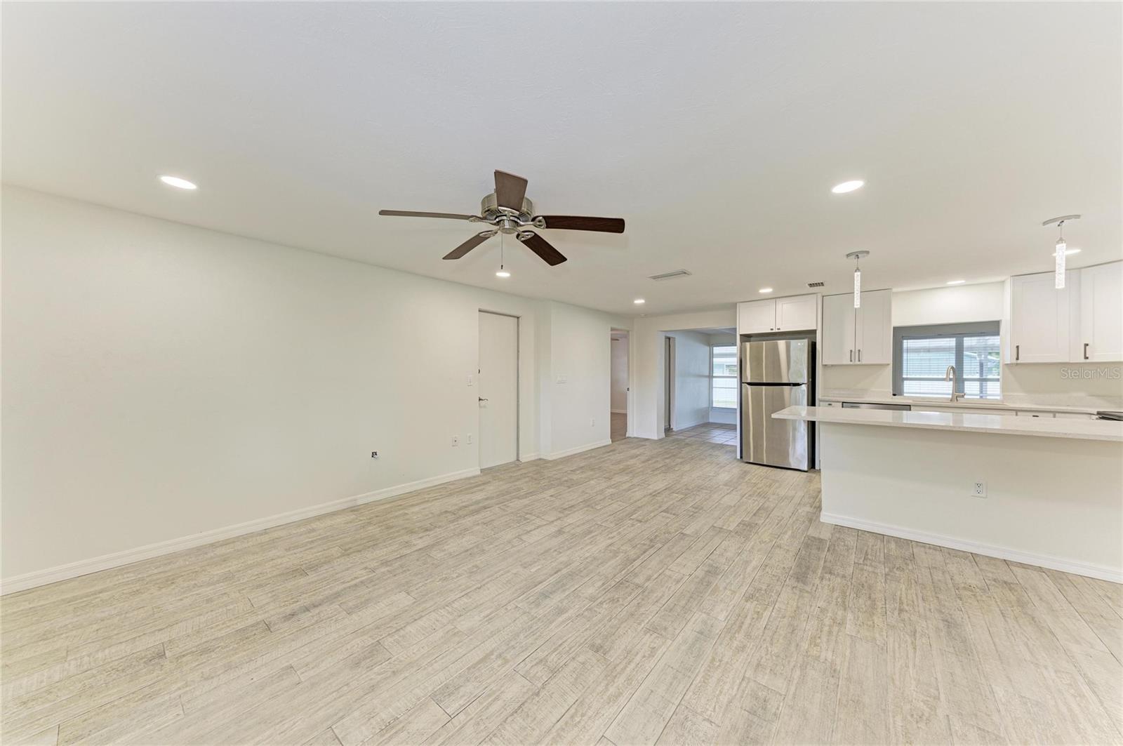 4319 AUGUSTINE AVE — photo 4