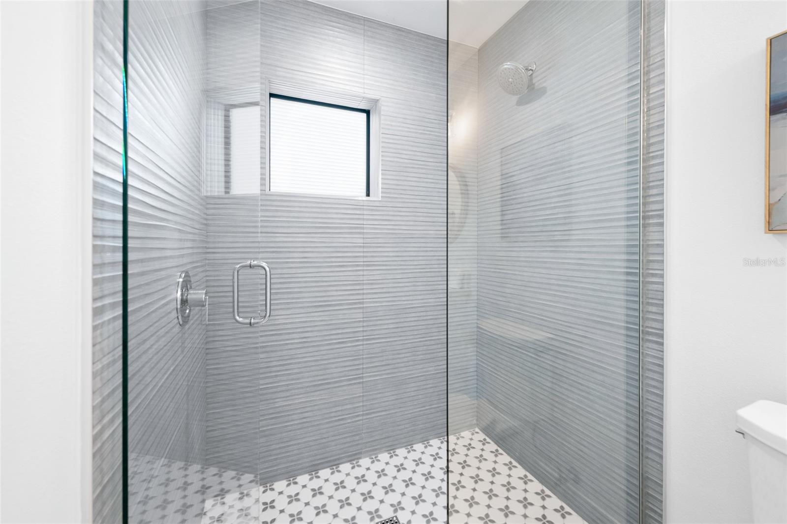 211 GRANT DR — photo 45