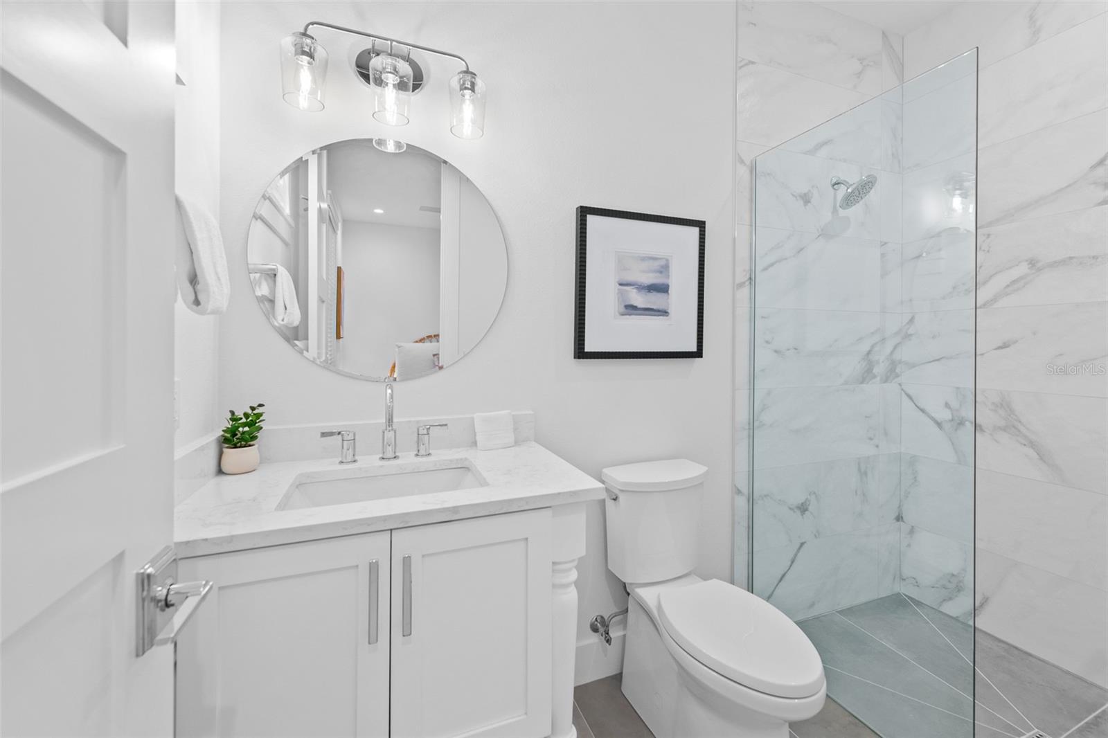 211 GRANT DR — photo 31