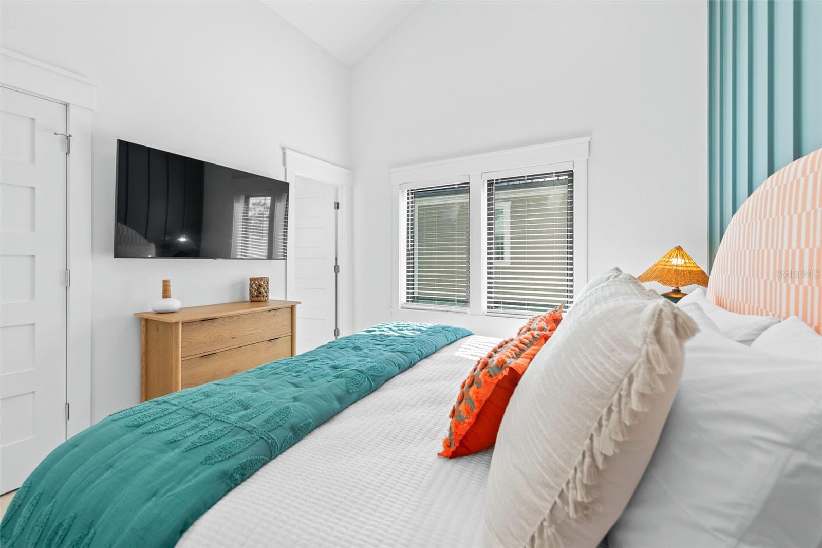 211 GRANT DR — photo 47
