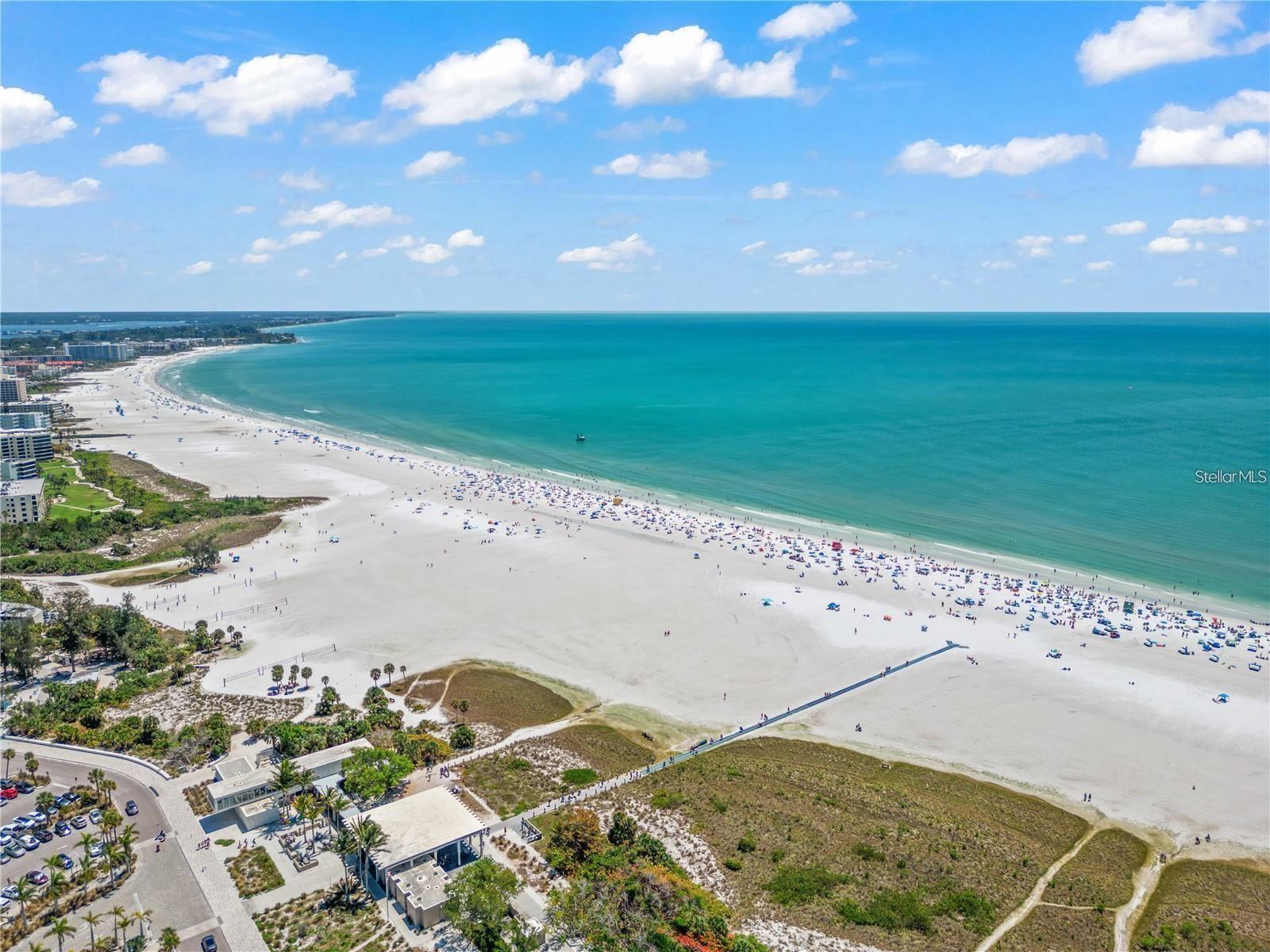 211 GRANT DR — photo 86