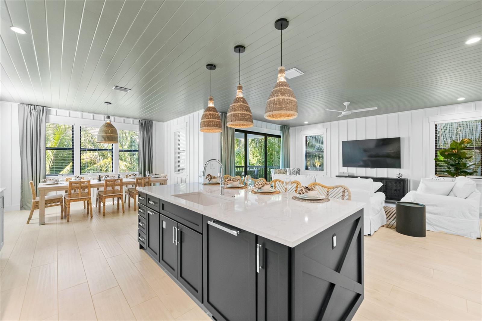 211 GRANT DR — photo 11
