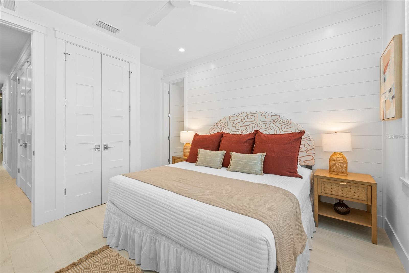 211 GRANT DR — photo 22