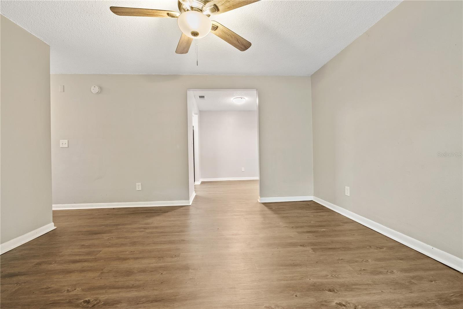 1221 E MOHAWK AVE #C — photo 5
