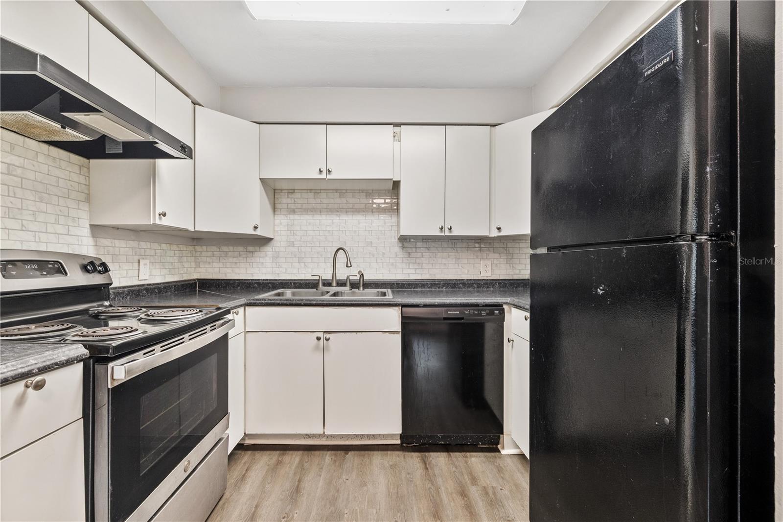 1221 E MOHAWK AVE #C — photo 6