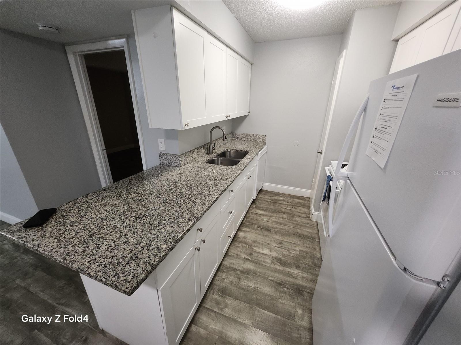 502 GOLDEN RAINTREE PL — photo 10