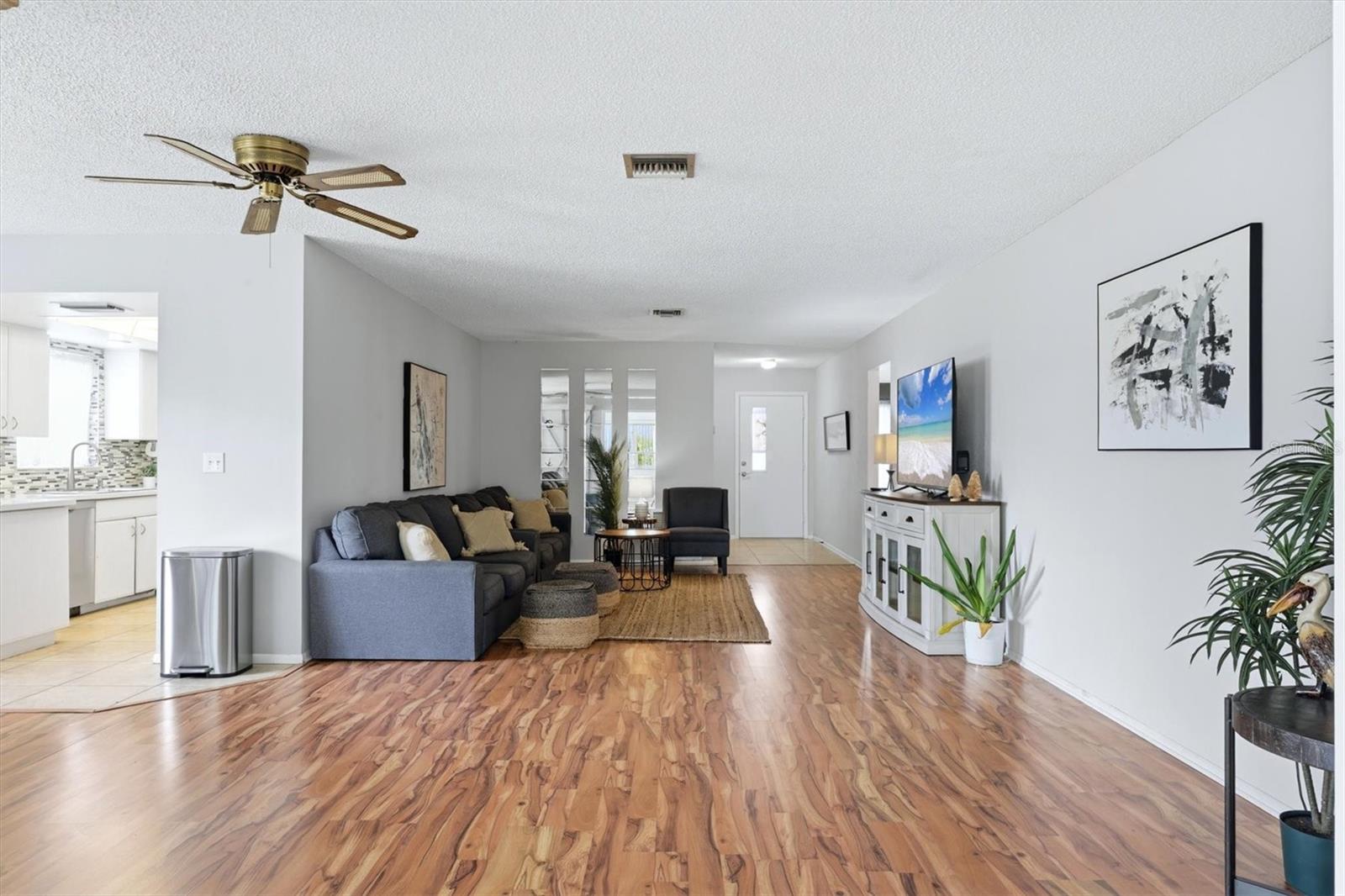 709 HICKORY LN — photo 10