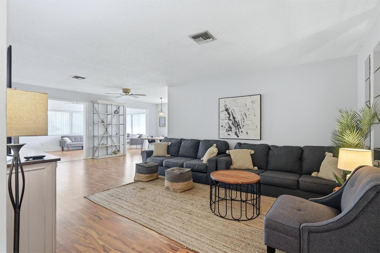 709 HICKORY LN — photo 12