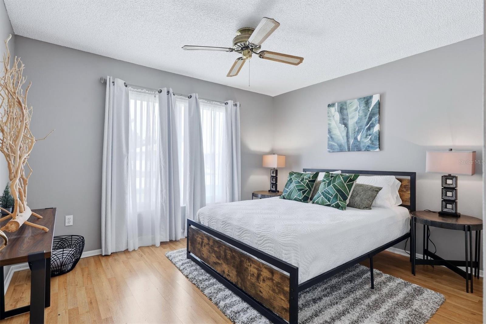 709 HICKORY LN — photo 30