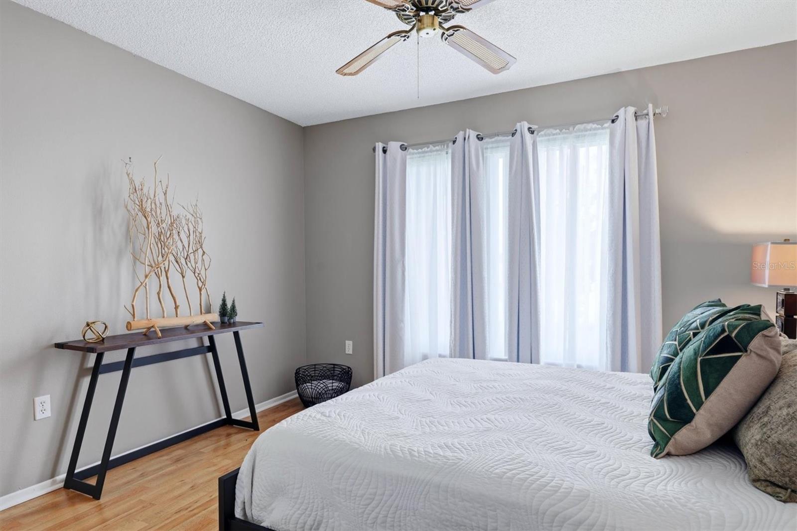 709 HICKORY LN — photo 31
