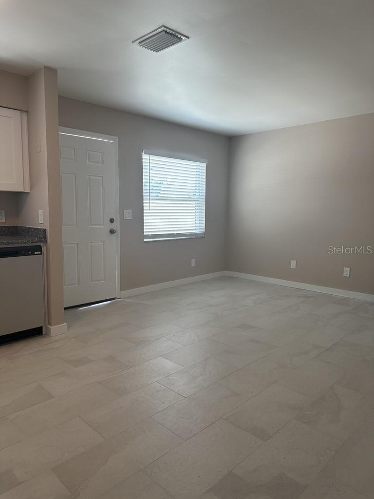 113 S FREMONT AVE #A — photo 4