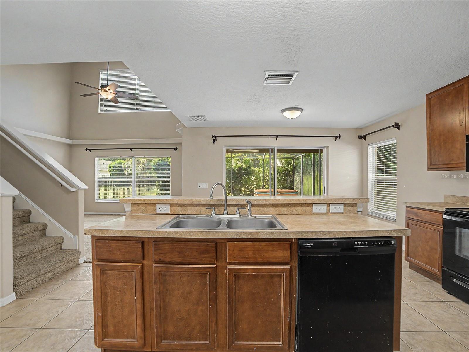 5828 WRENWATER DR — photo 7
