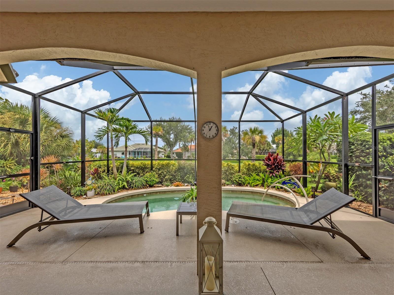 151 COCO PALM DR — photo 14