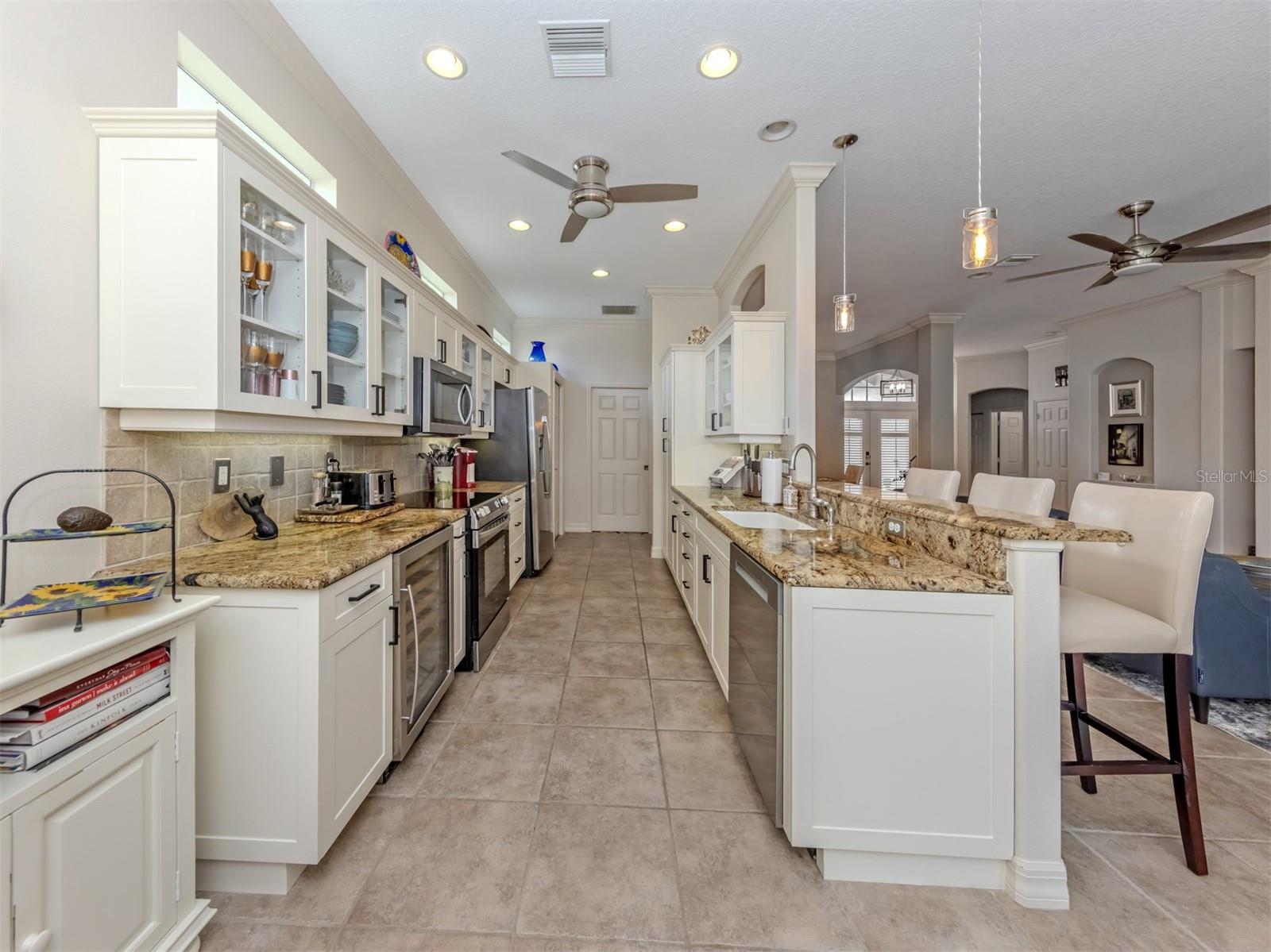 151 COCO PALM DR — photo 6