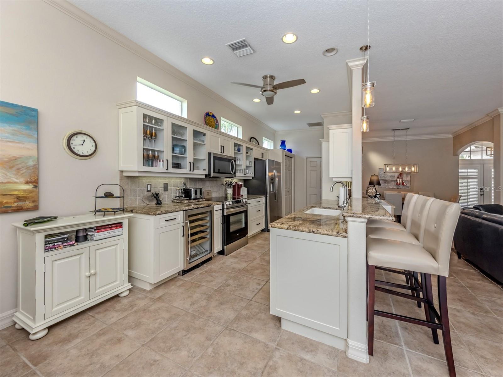 151 COCO PALM DR — photo 7