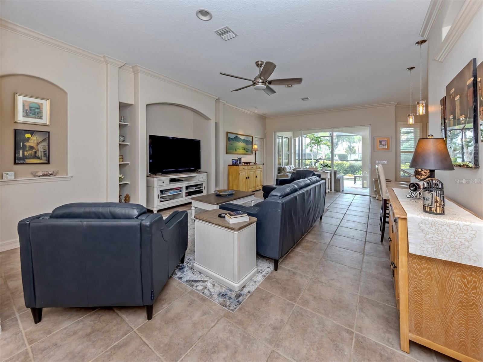 151 COCO PALM DR — photo 13