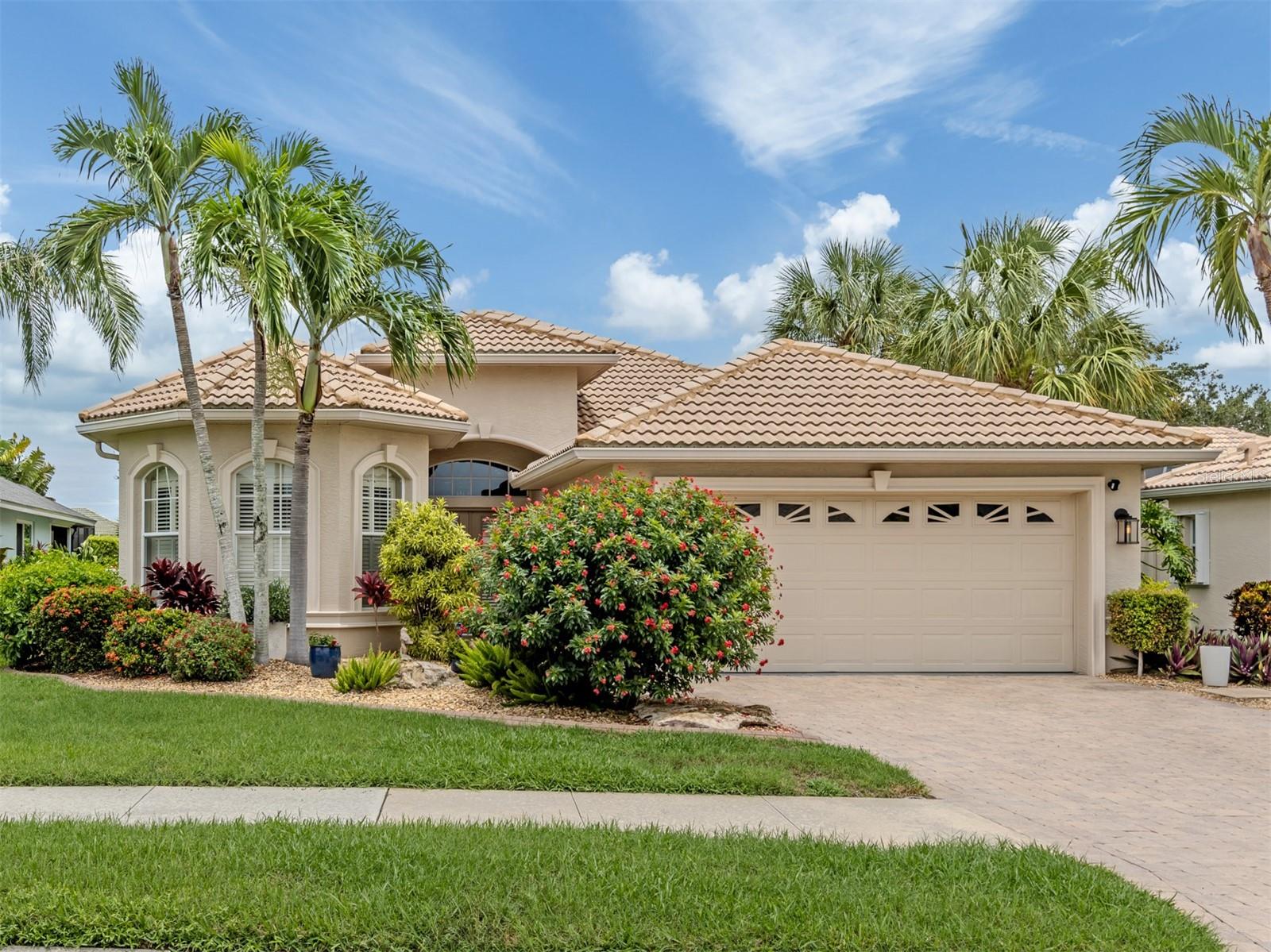 151 COCO PALM DR — photo 30
