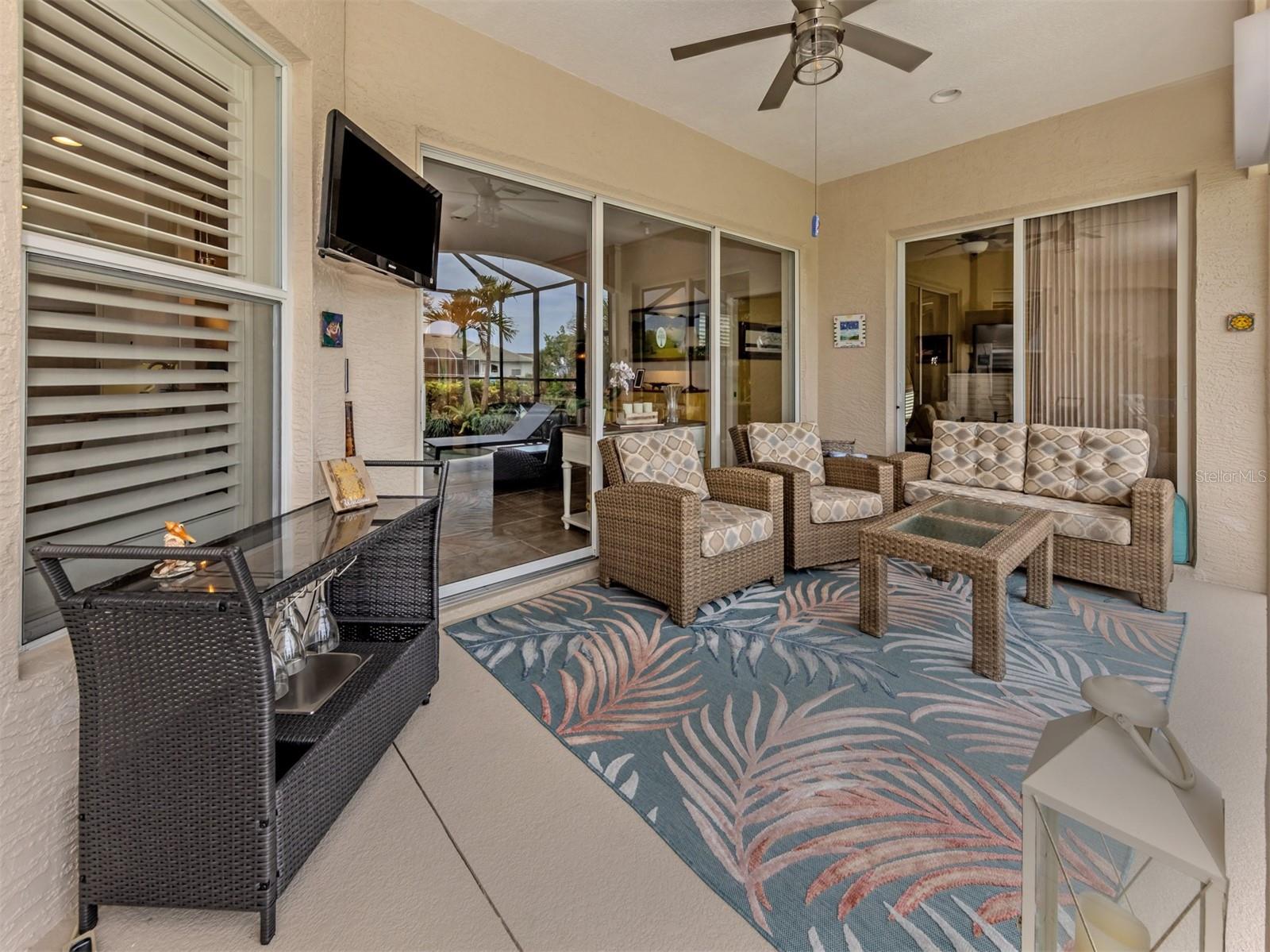 151 COCO PALM DR — photo 16