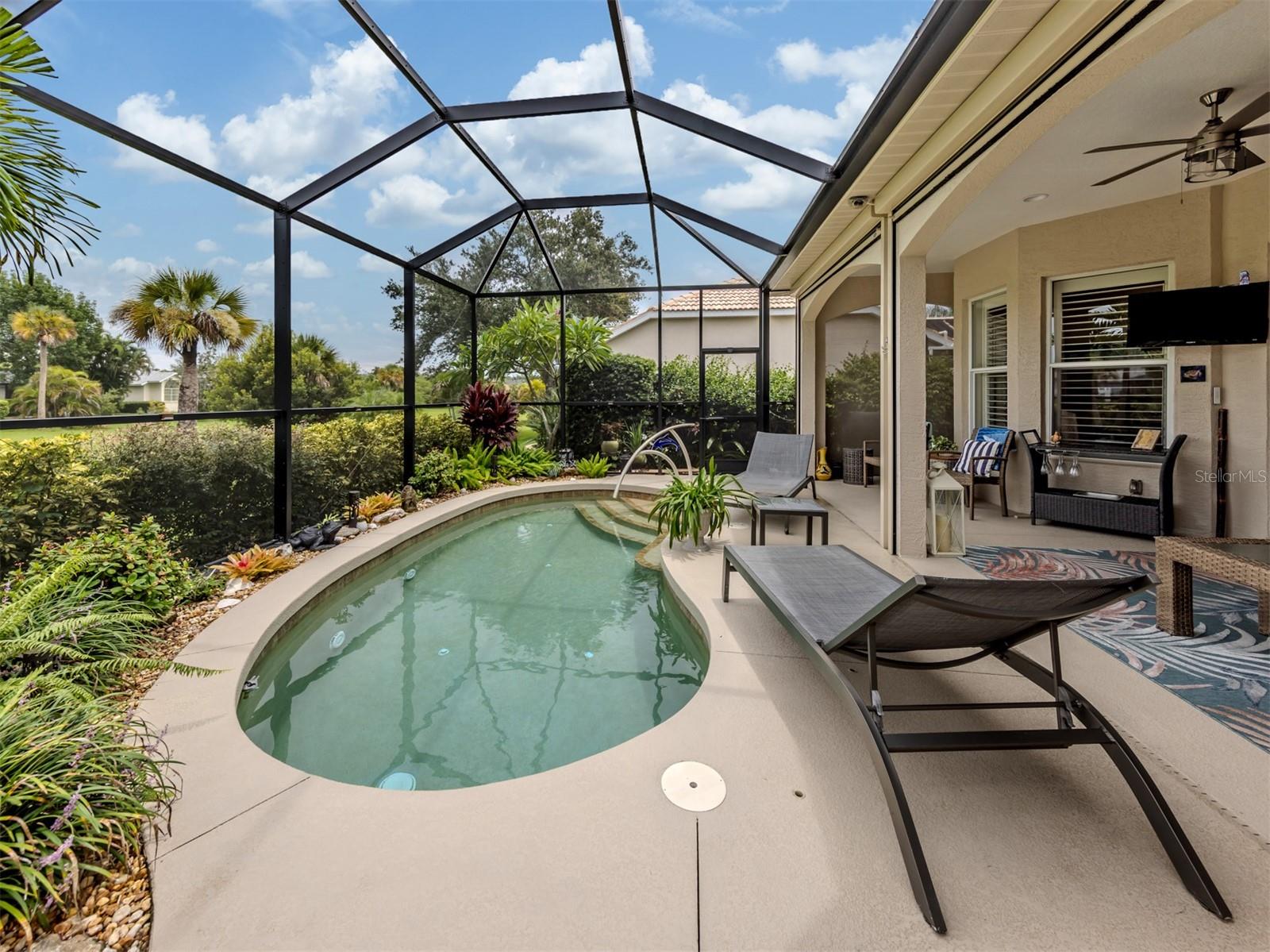 151 COCO PALM DR — photo 15