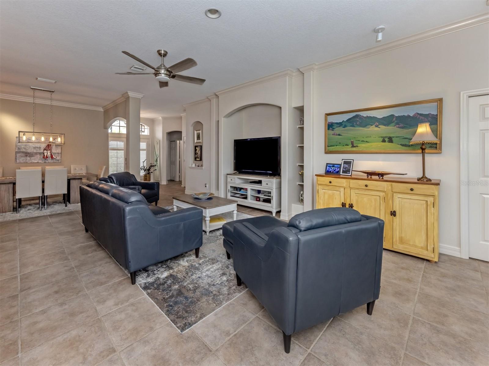 151 COCO PALM DR — photo 23