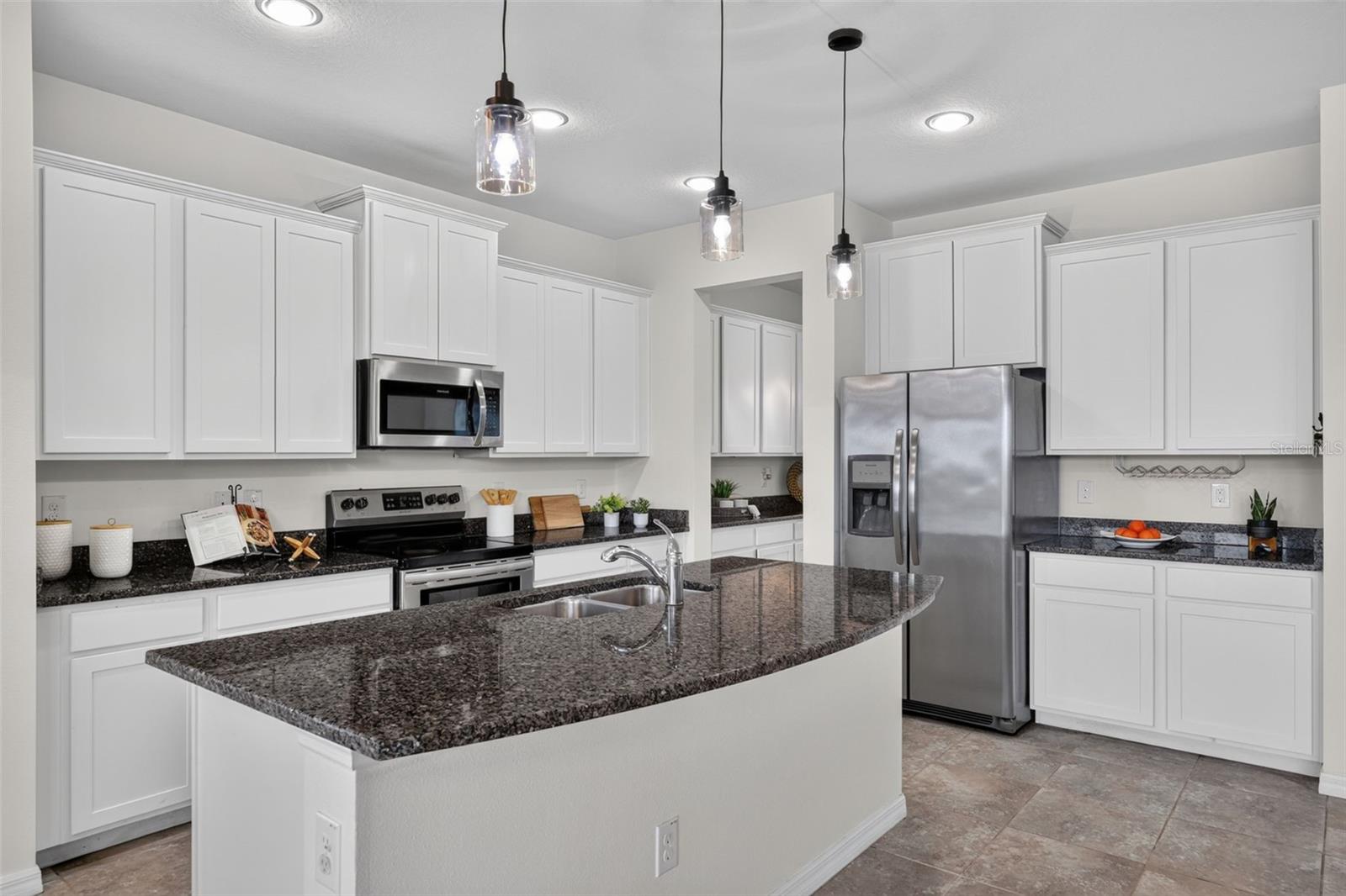 6541 DEVESTA LOOP — photo 15