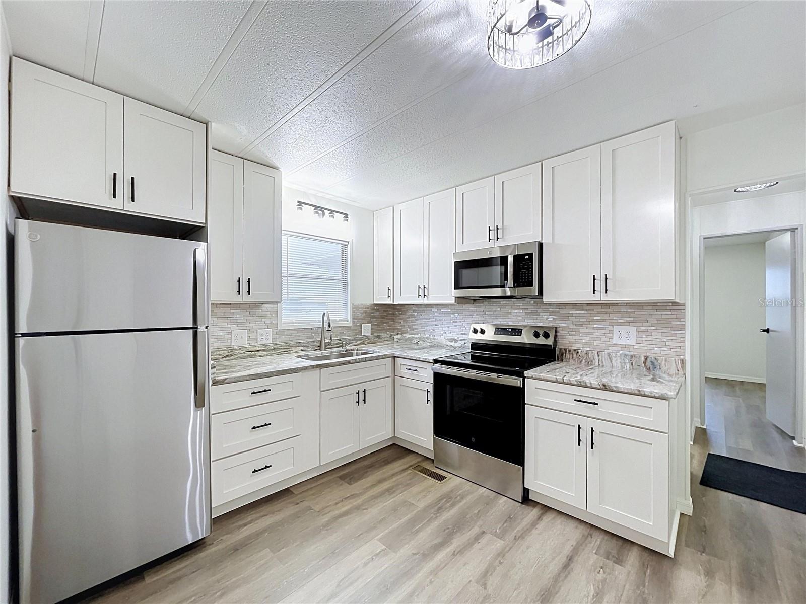 6965 FORT KING RD — photo 4