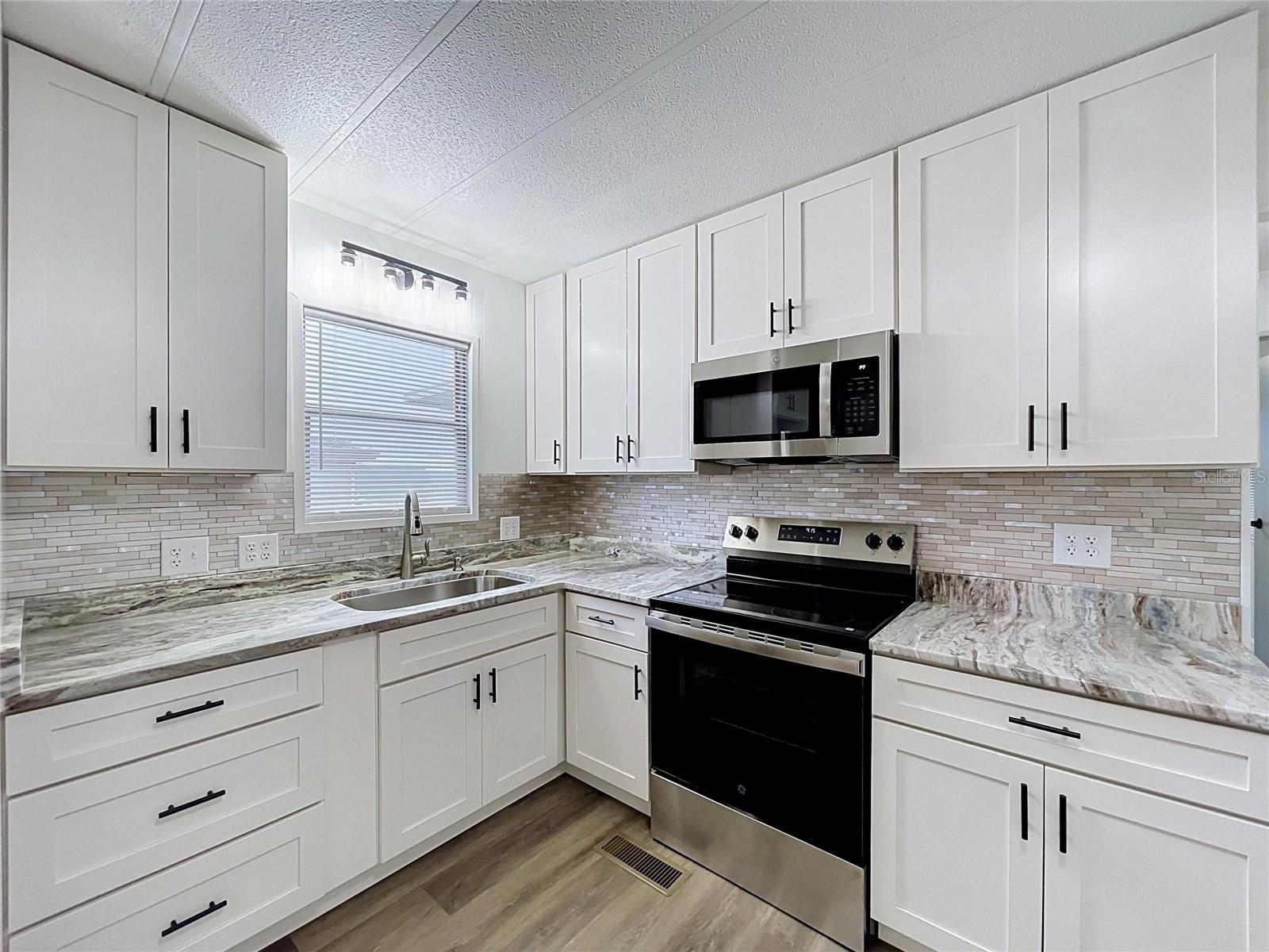6965 FORT KING RD — photo 5