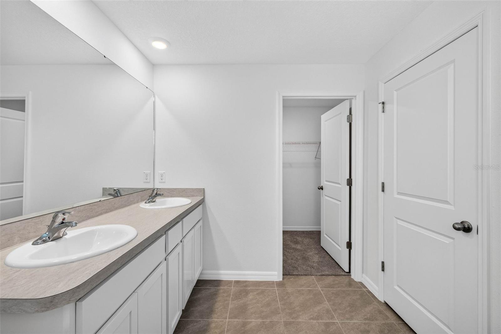 7622 ROSEWOOD GARDEN LOOP — photo 42