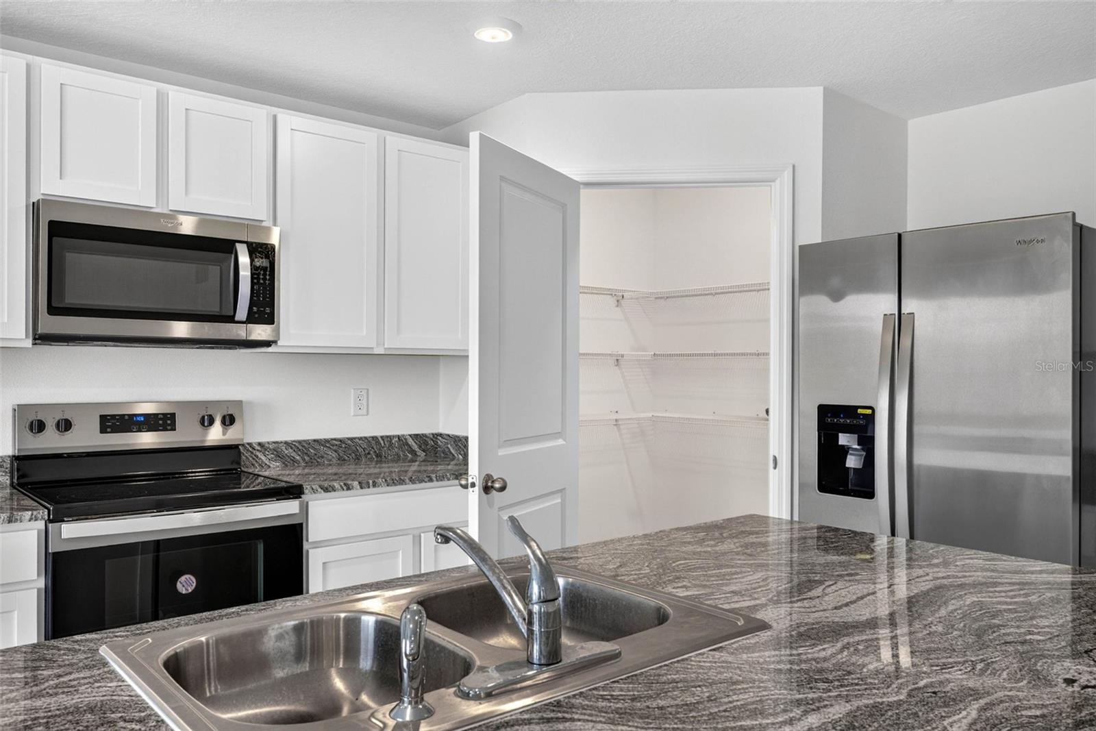 7622 ROSEWOOD GARDEN LOOP — photo 18