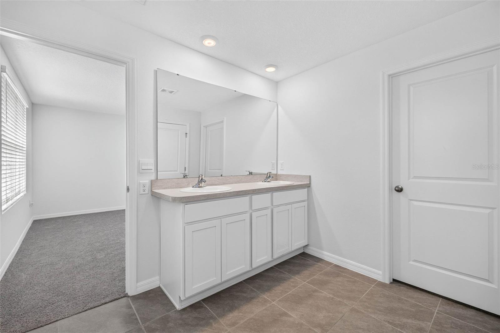 7622 ROSEWOOD GARDEN LOOP — photo 41