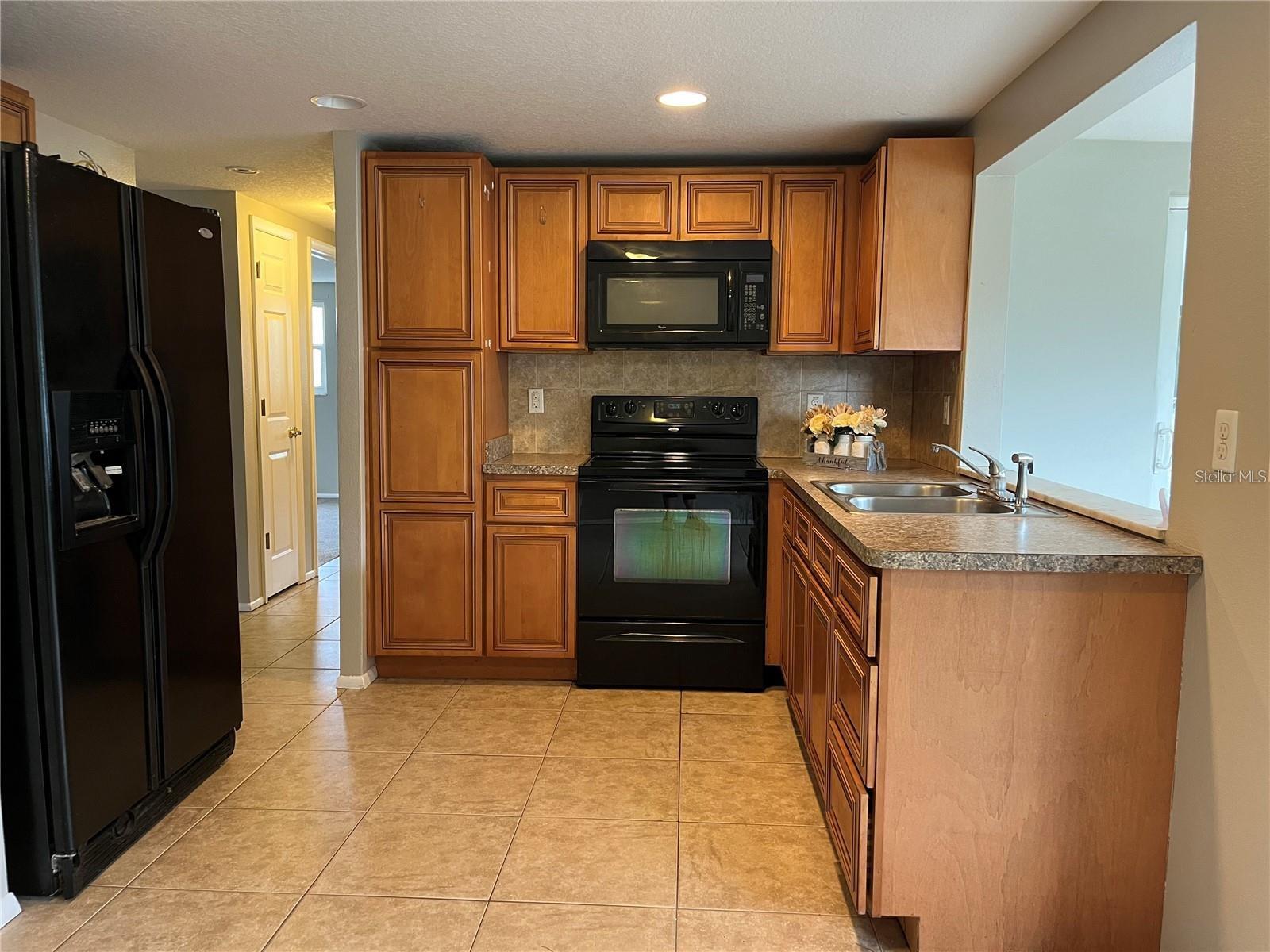 7407 UNIVERSITY DR — photo 10
