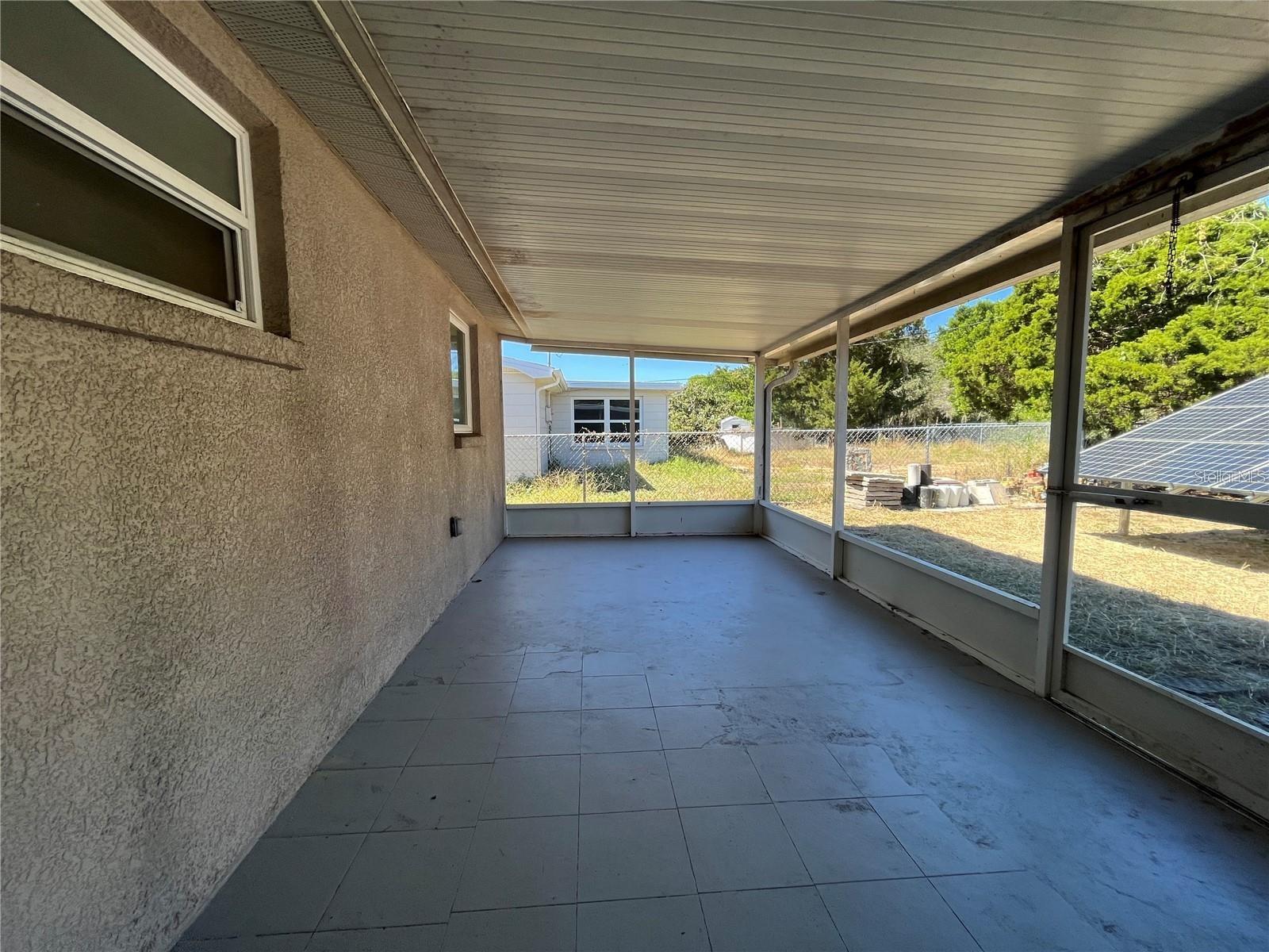 7407 UNIVERSITY DR — photo 19