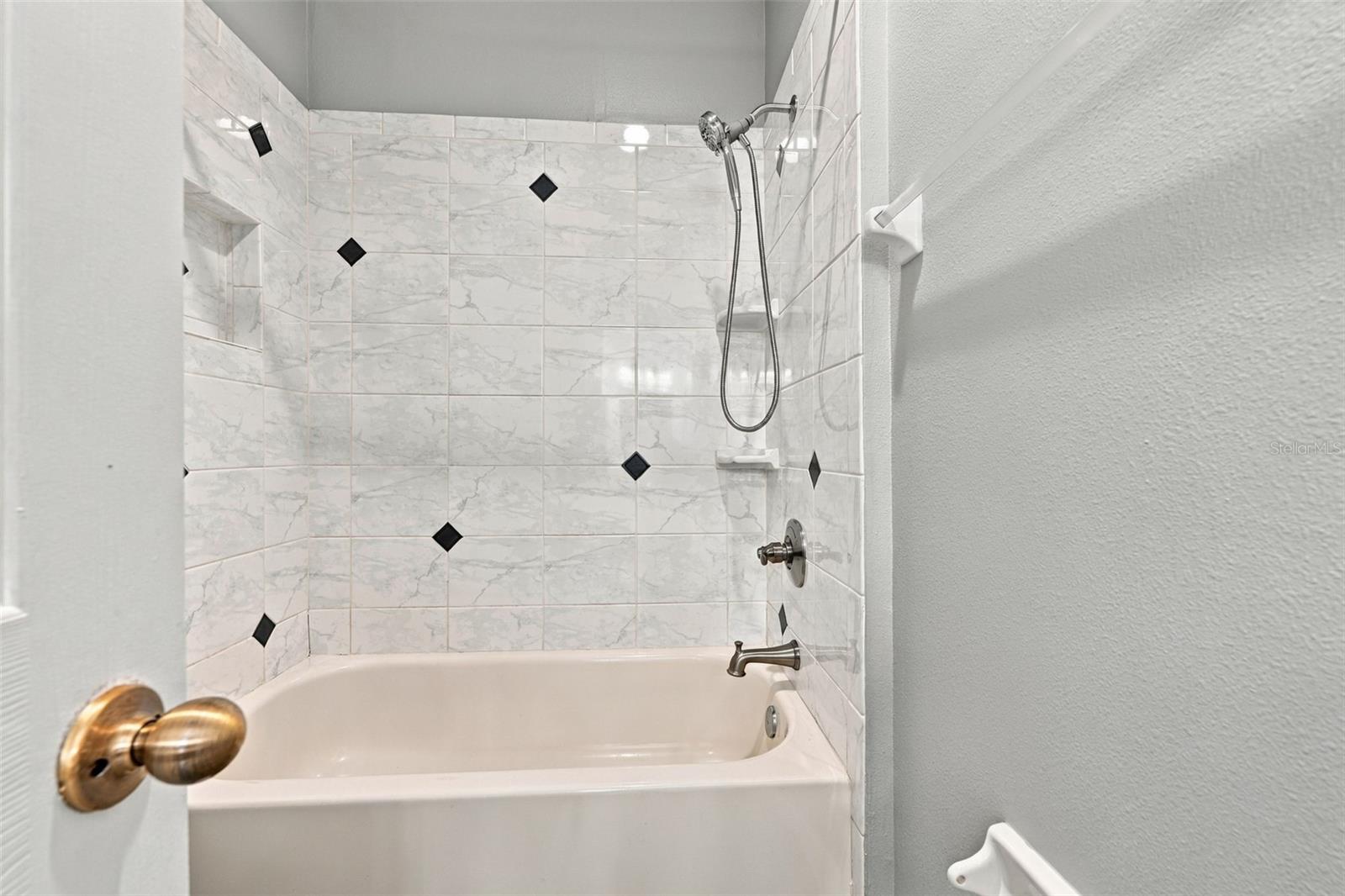 3403 WALDEN RESERVE DR — photo 23