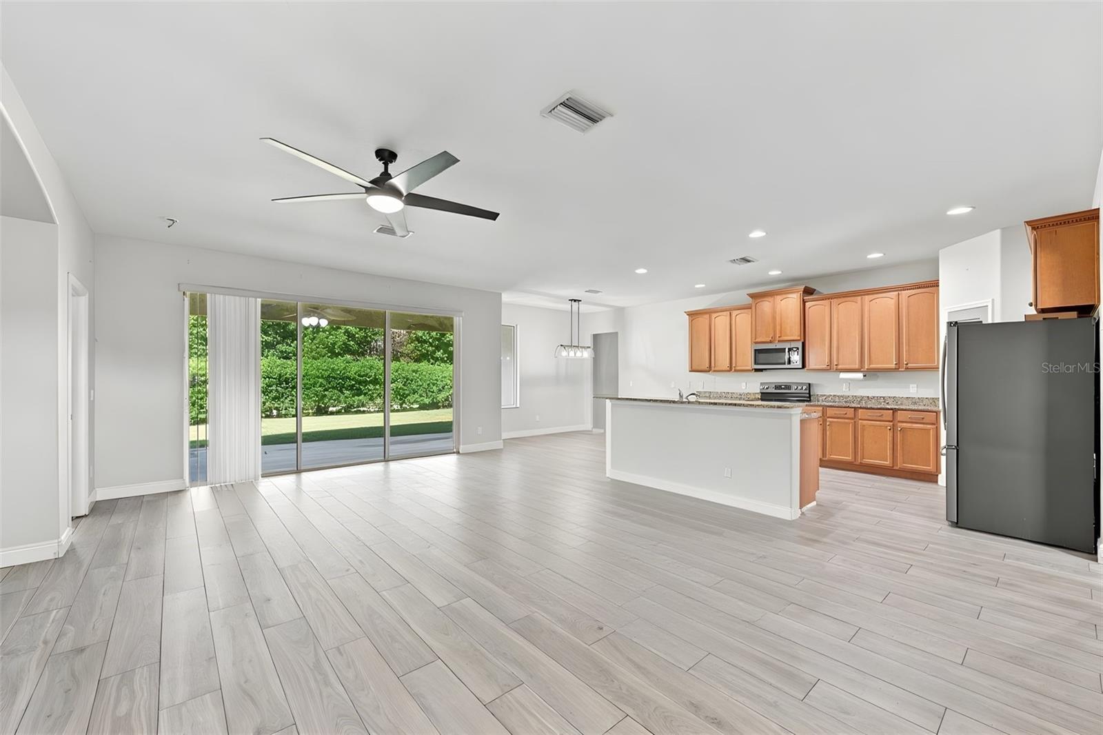 3403 WALDEN RESERVE DR — photo 2