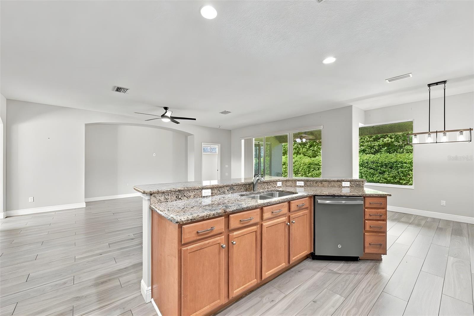 3403 WALDEN RESERVE DR — photo 3