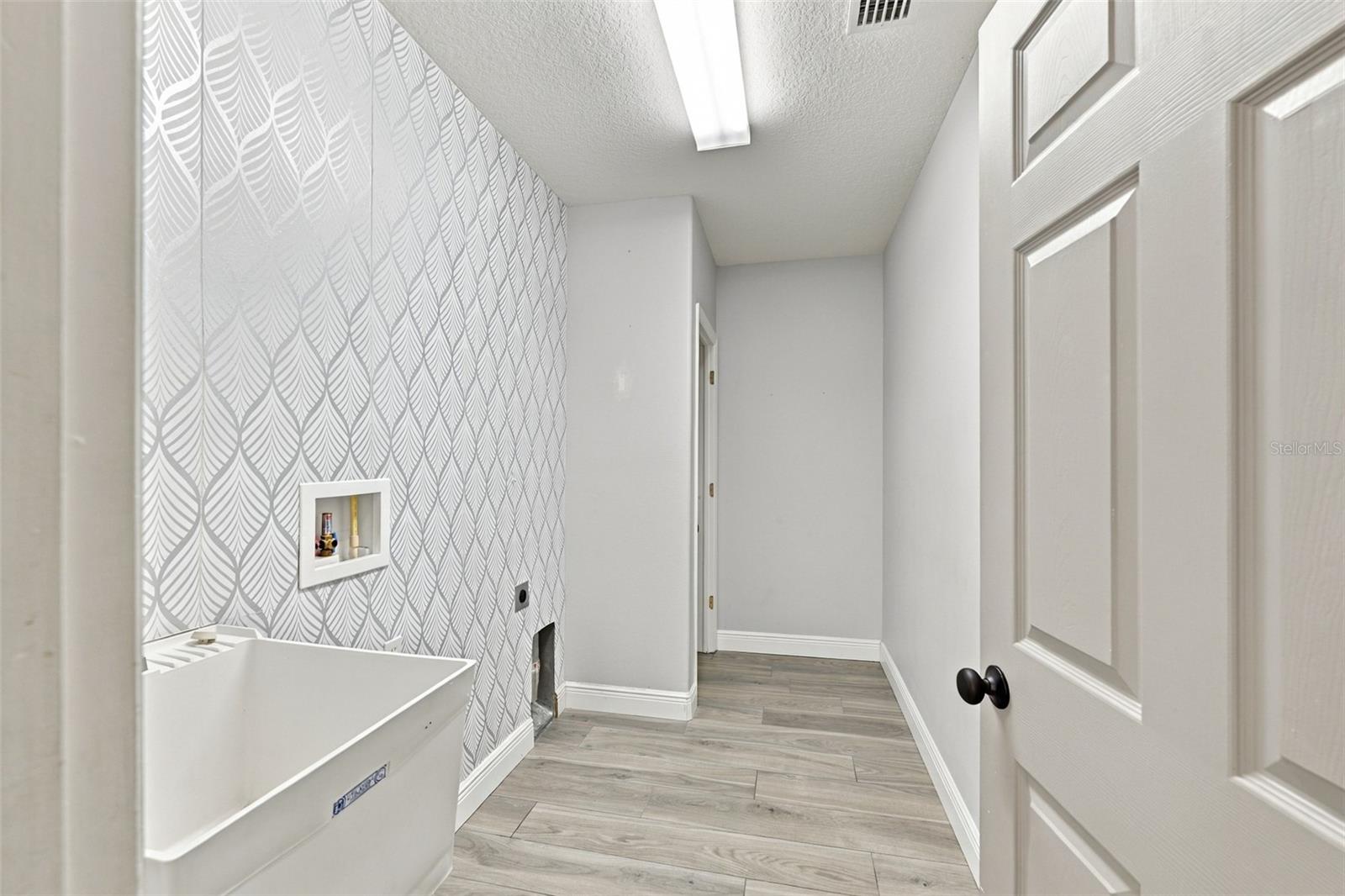 3403 WALDEN RESERVE DR — photo 19