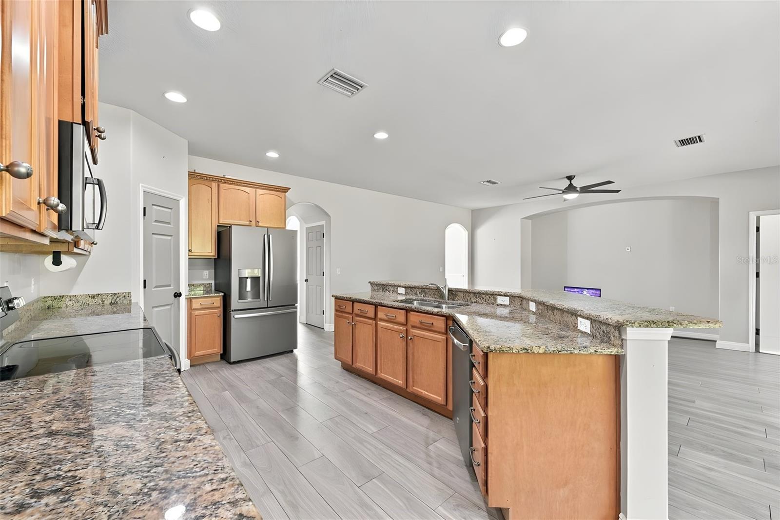 3403 WALDEN RESERVE DR — photo 13