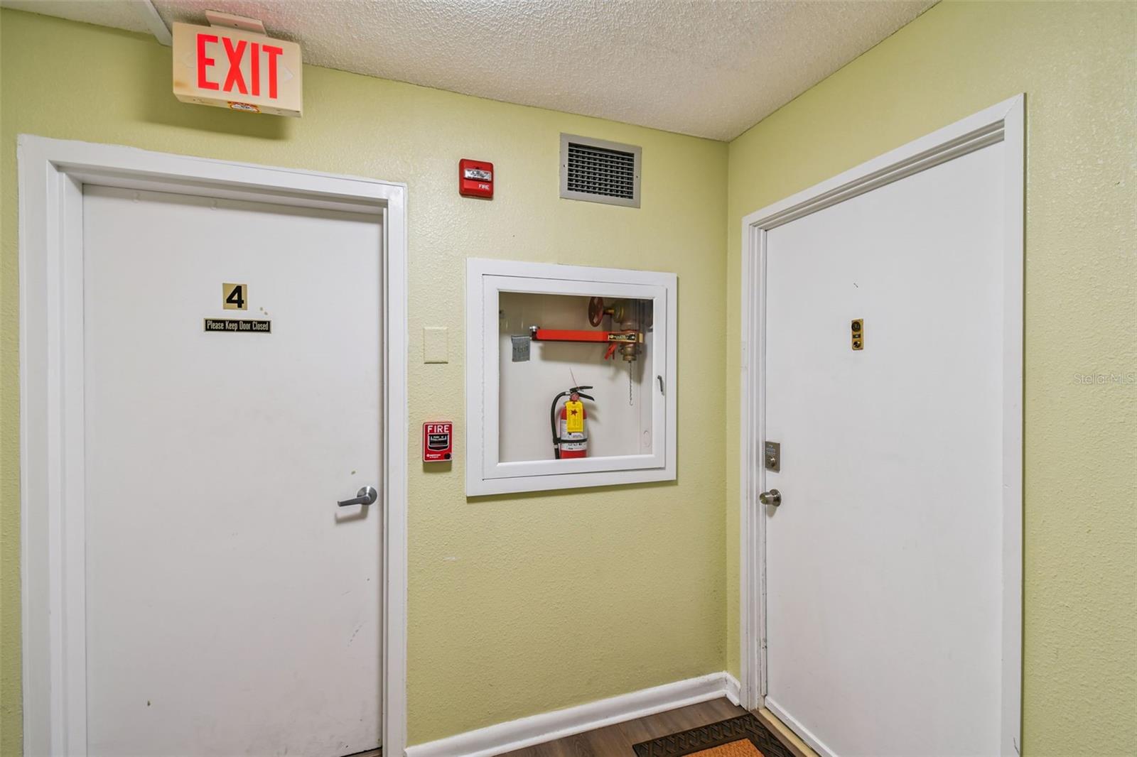 7400 SUN ISLAND DR S #411 — photo 6