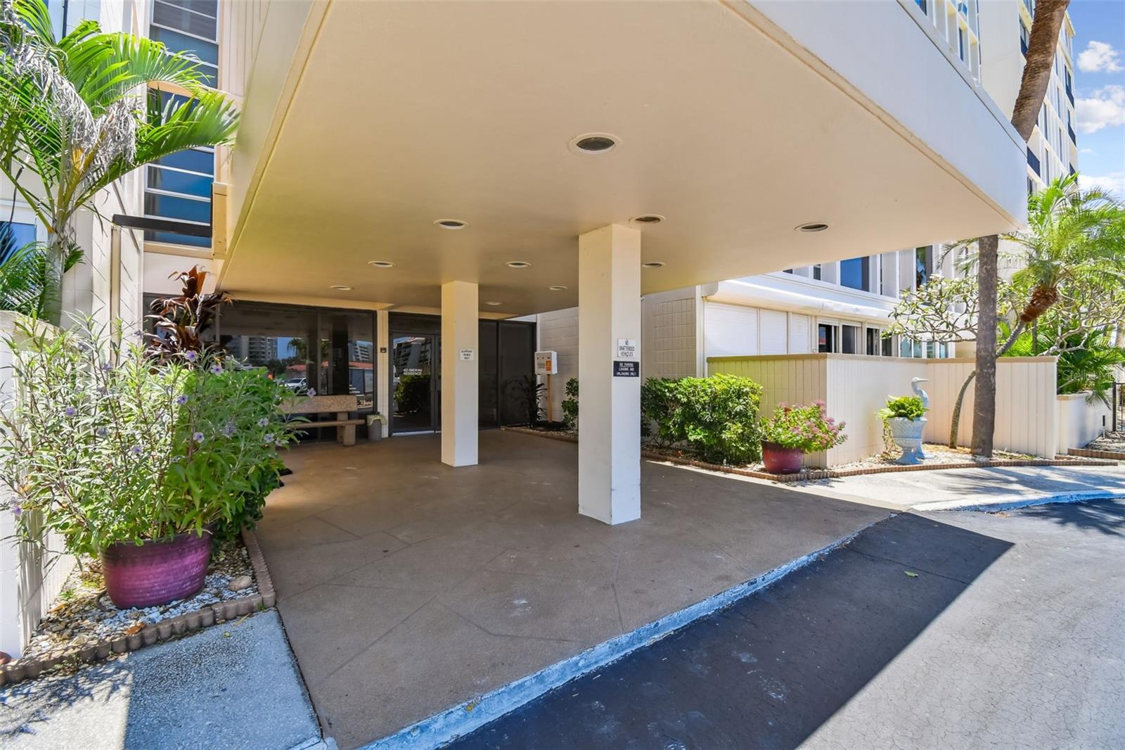 7400 SUN ISLAND DR S #411 — photo 4