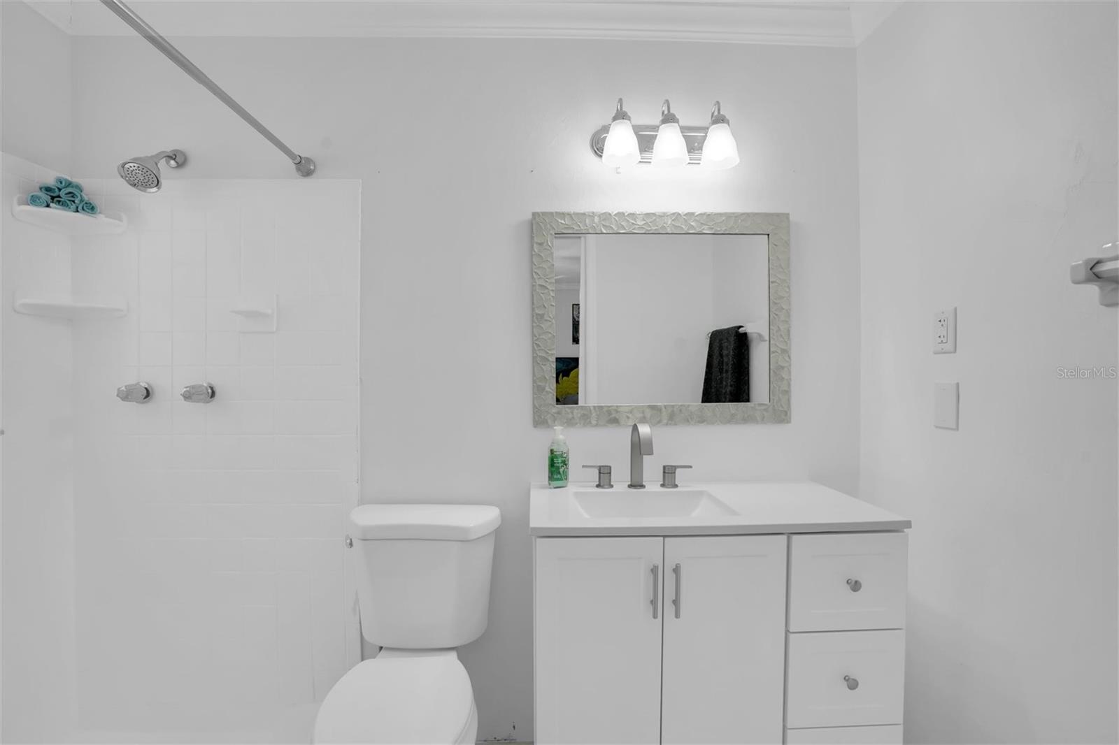 12409 N BOULEVARD — photo 33
